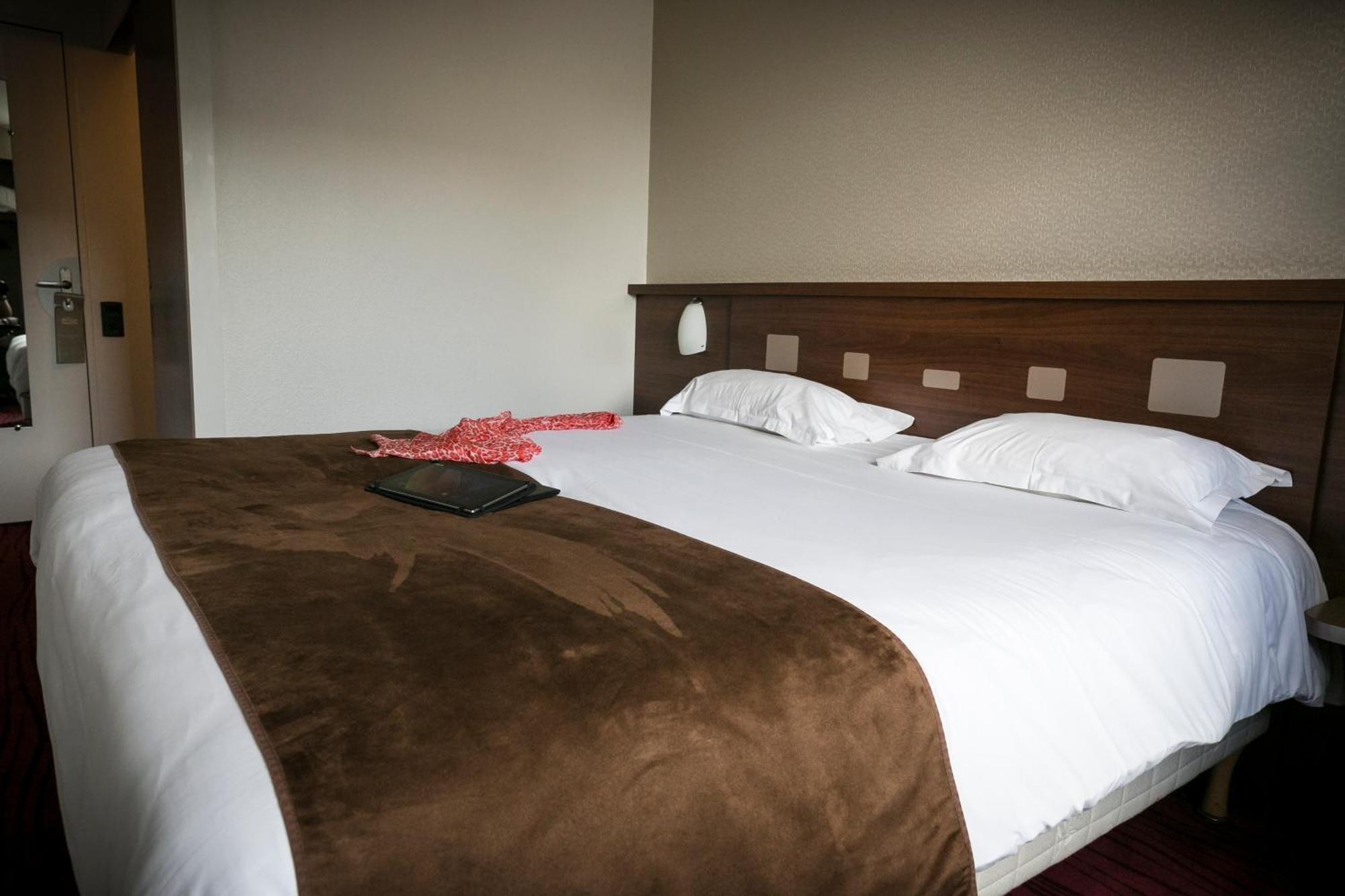 Brit Hotel Rennes Le Castel Kültér fotó