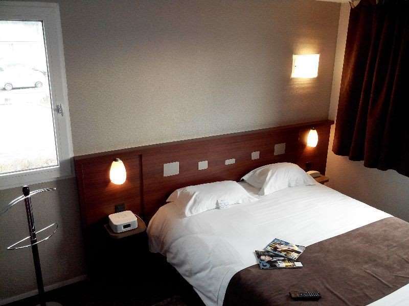 Brit Hotel Rennes Le Castel Szoba fotó